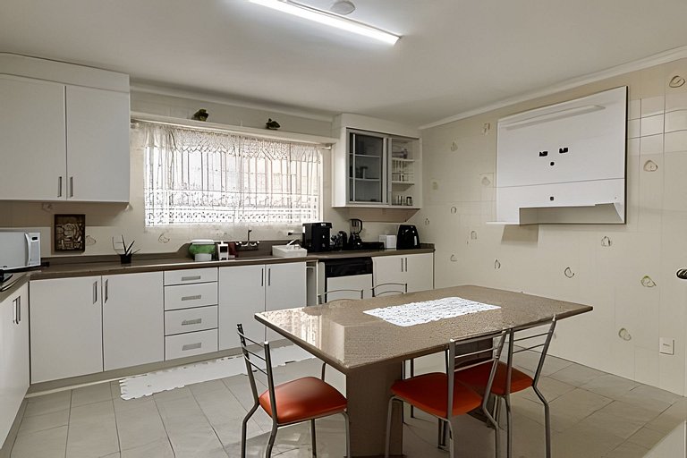 Ampla Casa 4 quartos, Suite c/ Banheira 12 Pessoas