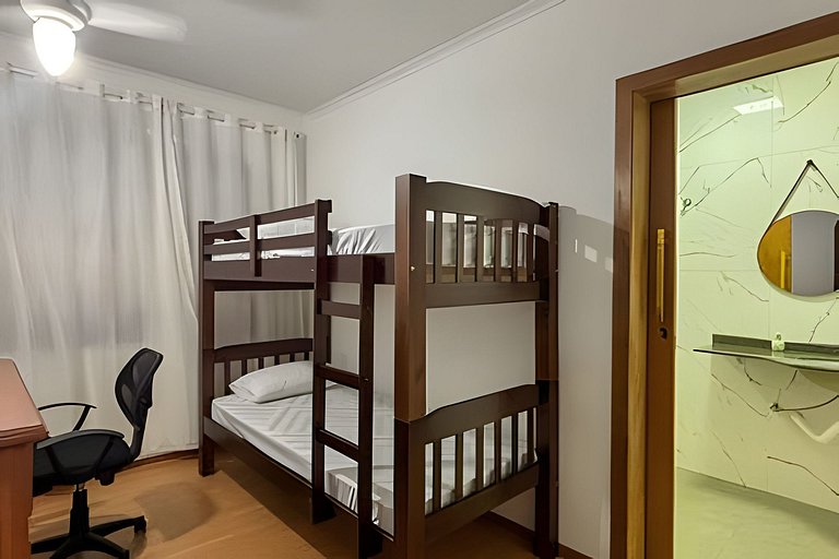 Q1 - Quarto com Beliche e Banheiro Priv. Saguaçu