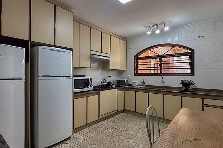 Q1 - Quarto com Beliche e Banheiro Priv. Saguaçu