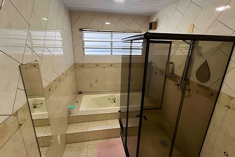 Casa com Banheira há 4 minutos do Centro