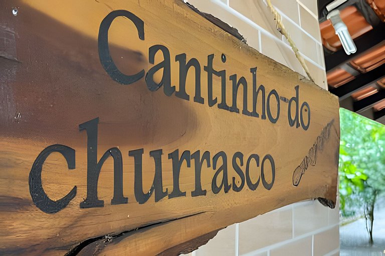 Ampla Casa há 3km da BR 101 para até 6 Pessoas