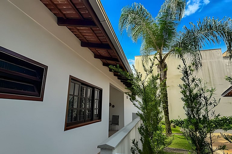 Q3- Quarto de Casal com Suíte Ar e Ventilador