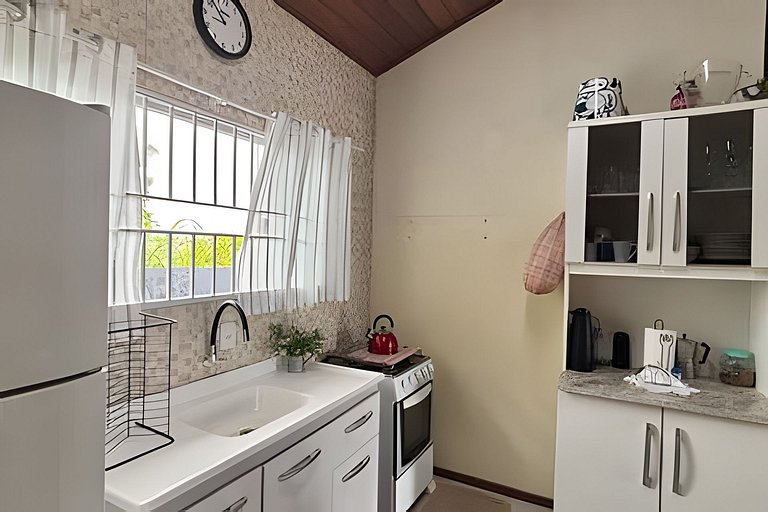 Linda casa para 4 pessoas no Itapocu