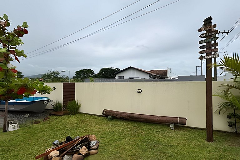 Linda casa para 4 pessoas no Itapocu