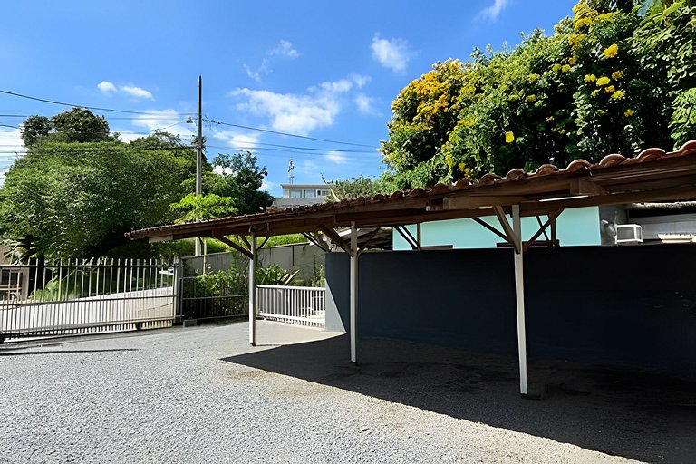 Confortável casa para 7 pessoas no bairro Itaum
